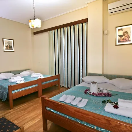 Hotel Loutraki 2* لوتراكي